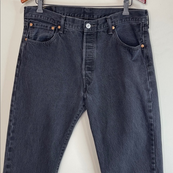 Levi's 501 Men's Original Fit Jeans Black Charcoal Wash Button Fly Straight 36 - Picture 3 of 11